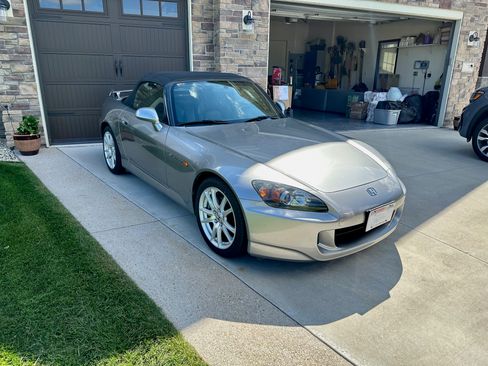 Used 2005 Honda S2000 image 1
