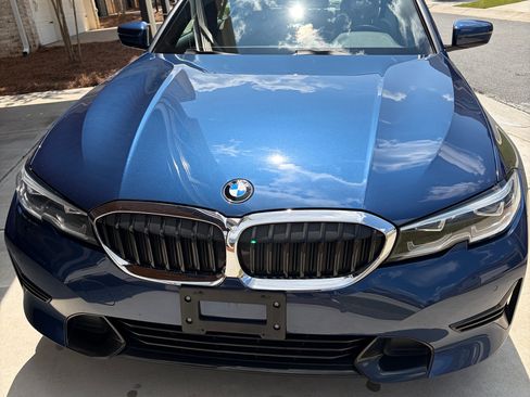 Used 2021 BMW 330i xDrive Sedan w/ Convenience Package AWD/4WD image 2