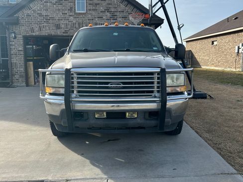 Used 2003 Ford F350 XL image 4