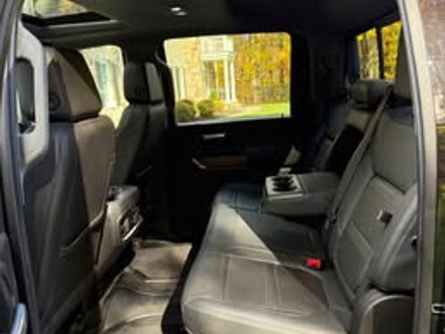 Used 2021 GMC Sierra 2500 Denali w/ Denali Black Diamond Edition image 15