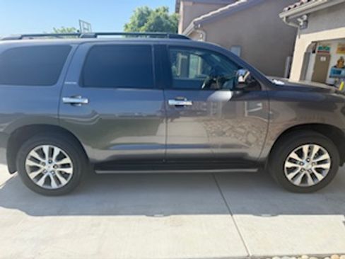 Used 2016 Toyota Sequoia Limited w/ Safety & Convenience Package AWD/4WD image 4
