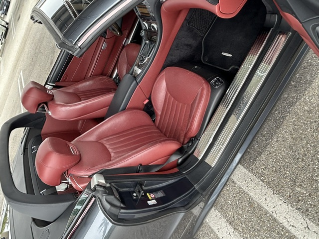 Used 2011 Mercedes-Benz SL 550 image 15