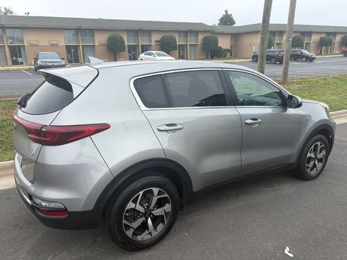Used 2020 Kia Sportage LX w/ LX Popular Package AWD/4WD image 13