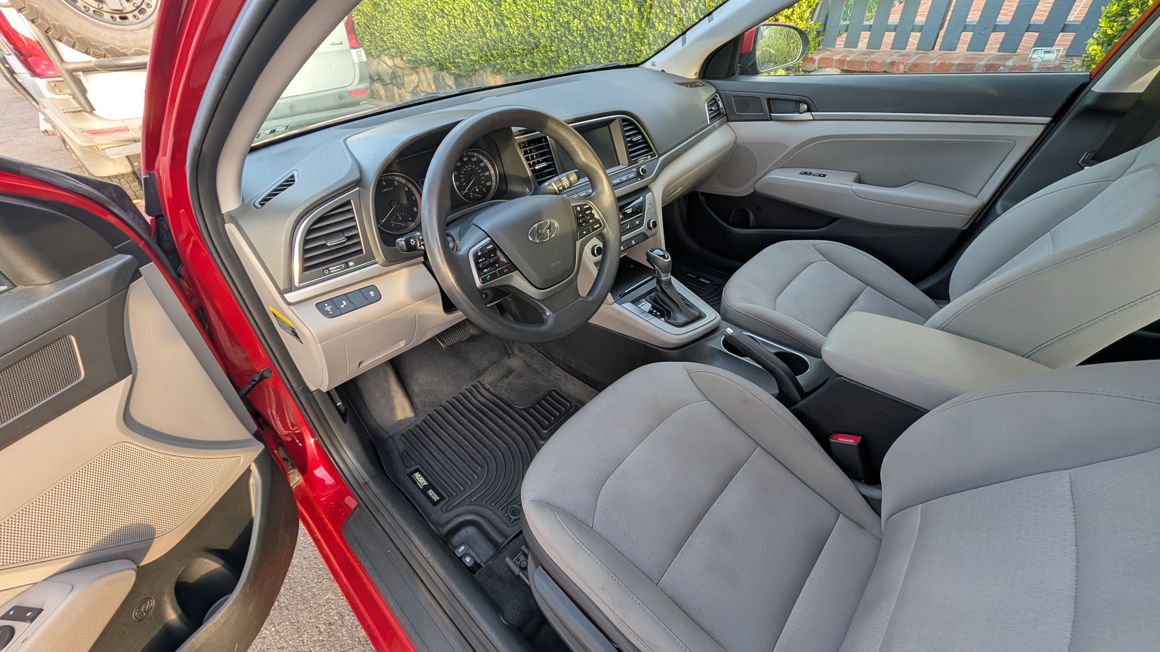 Used 2018 Hyundai Elantra SEL FWD image 23