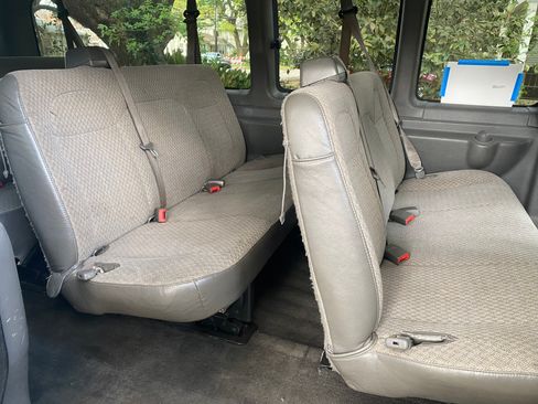 Used 2017 Chevrolet Express 3500 LT w/ LT Preferred Equipment Group image 25