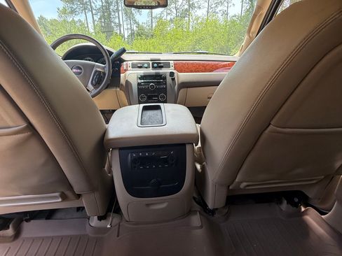 Used 2013 GMC Yukon XL SLT w/ Regional Value Package RWD image 5