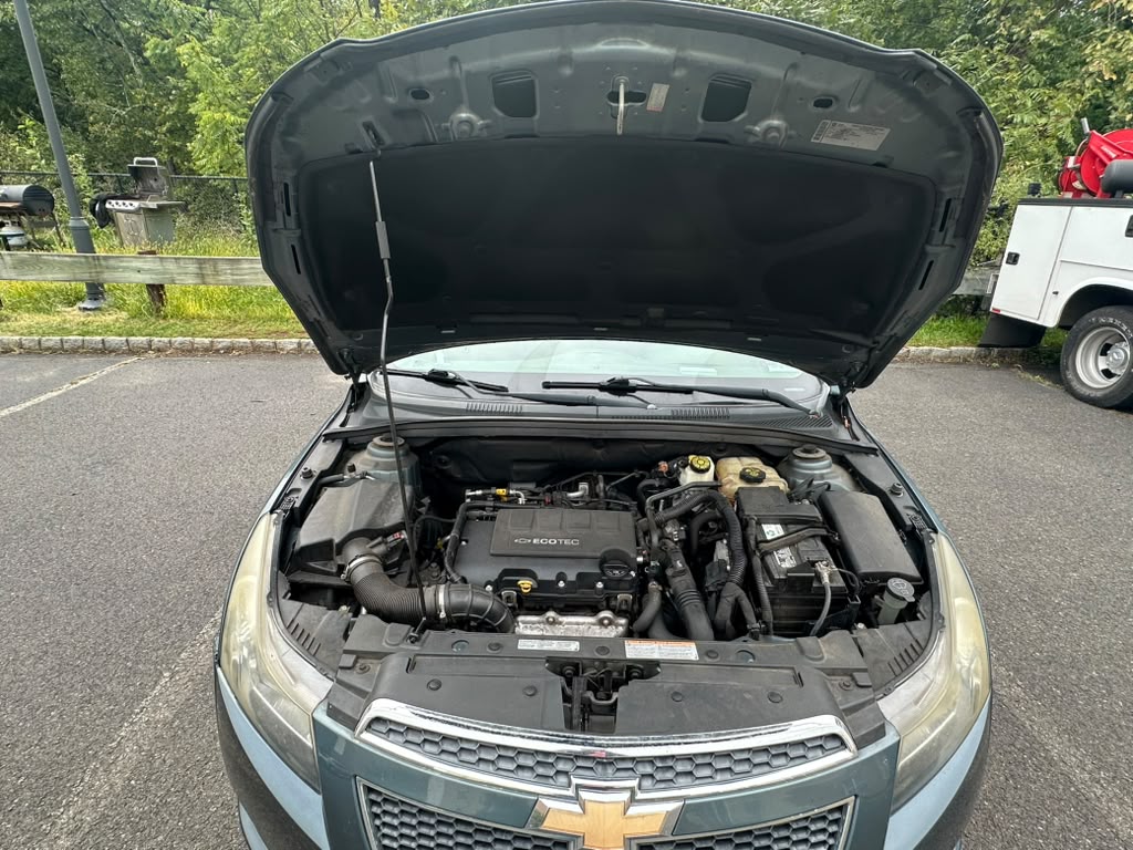 Used 2012 Chevrolet Cruze LT FWD image 11