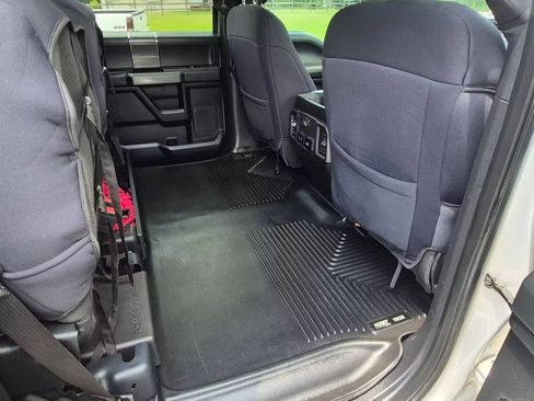 Used 2019 Ford F150 XLT w/ Equipment Group 302A Luxury AWD/4WD image 6