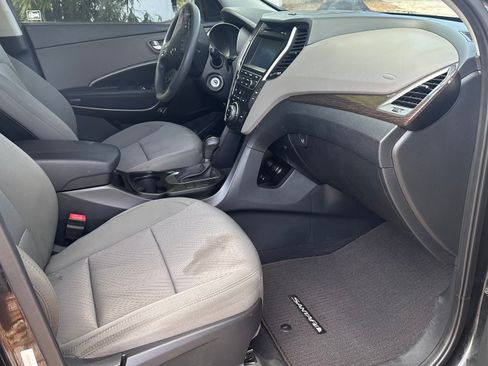 Used 2017 Hyundai Santa Fe Sport image 10