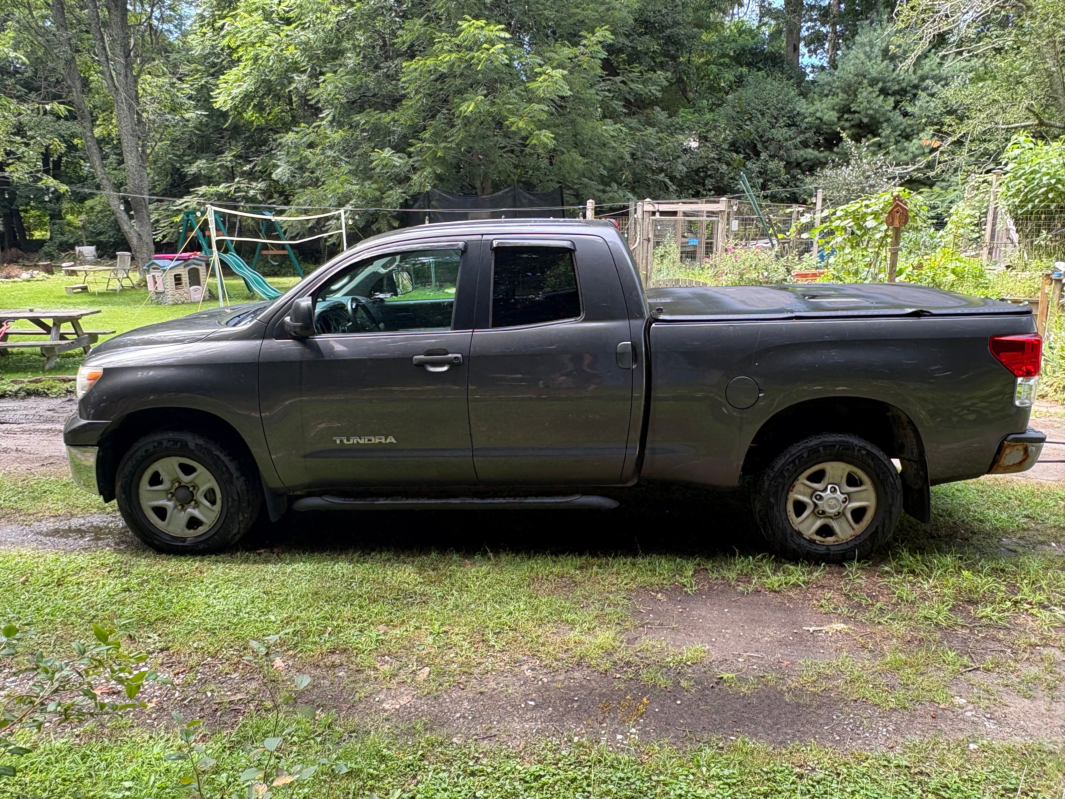 Used 2013 Toyota Tundra 4x4 Double Cab w/ Tow Pkg image 13
