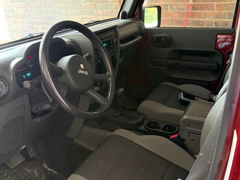 Used 2007 Jeep Wrangler Unlimited X AWD/4WD image 9