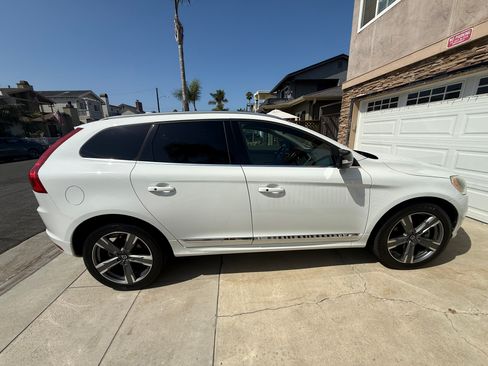 Used 2017 Volvo XC60 T6 Dynamic w/ Preferred Option Package AWD/4WD image 11