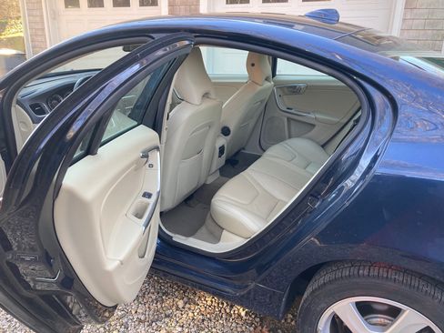 Used 2013 Volvo S60 T5 image 6