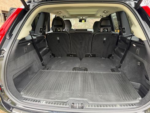 Used 2023 Volvo XC90 B5 Plus w/ Protection Package Premier image 11