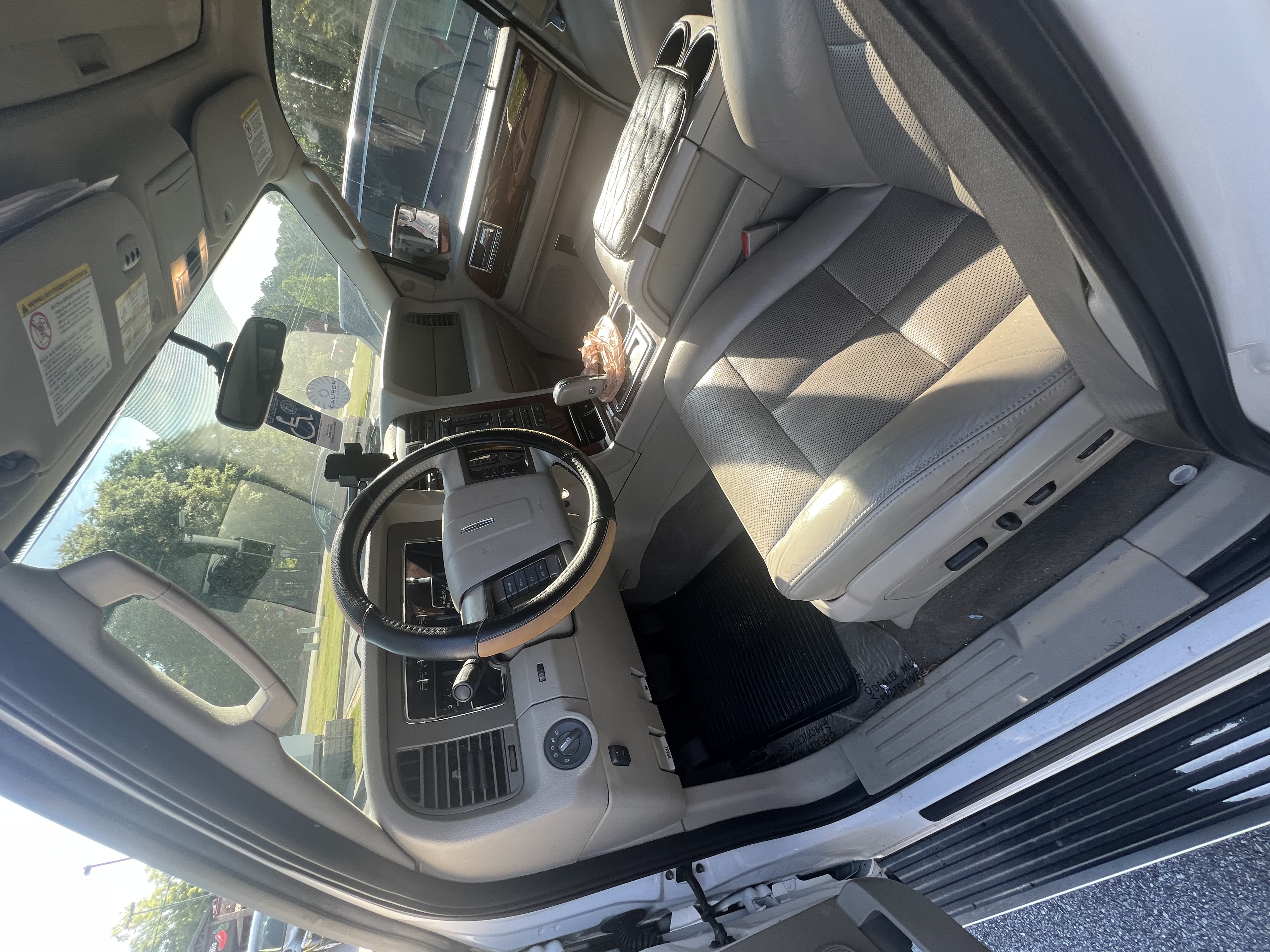 Used 2013 Lincoln Navigator 2WD w/ HD Trailer Tow Pkg image 9