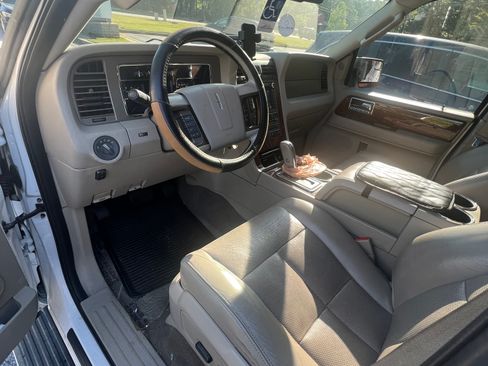 Used 2013 Lincoln Navigator 2WD w/ HD Trailer Tow Pkg image 9