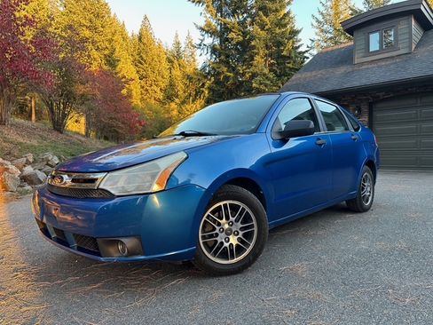 Used 2010 Ford Focus SE image 11