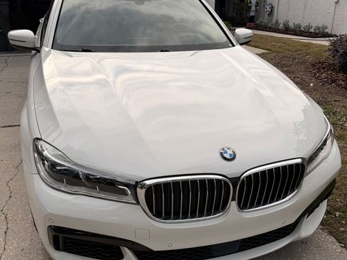 Used 2018 BMW 750i image 2