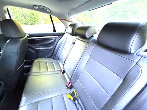 Used 2008 Volkswagen Jetta SE FWD image 9