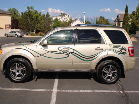 Used 2010 Ford Escape Limited AWD/4WD image 10