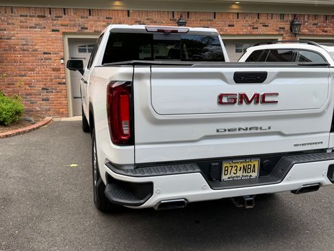 Used 2021 GMC Sierra 1500 Denali w/ Denali Ultimate Package AWD/4WD image 15
