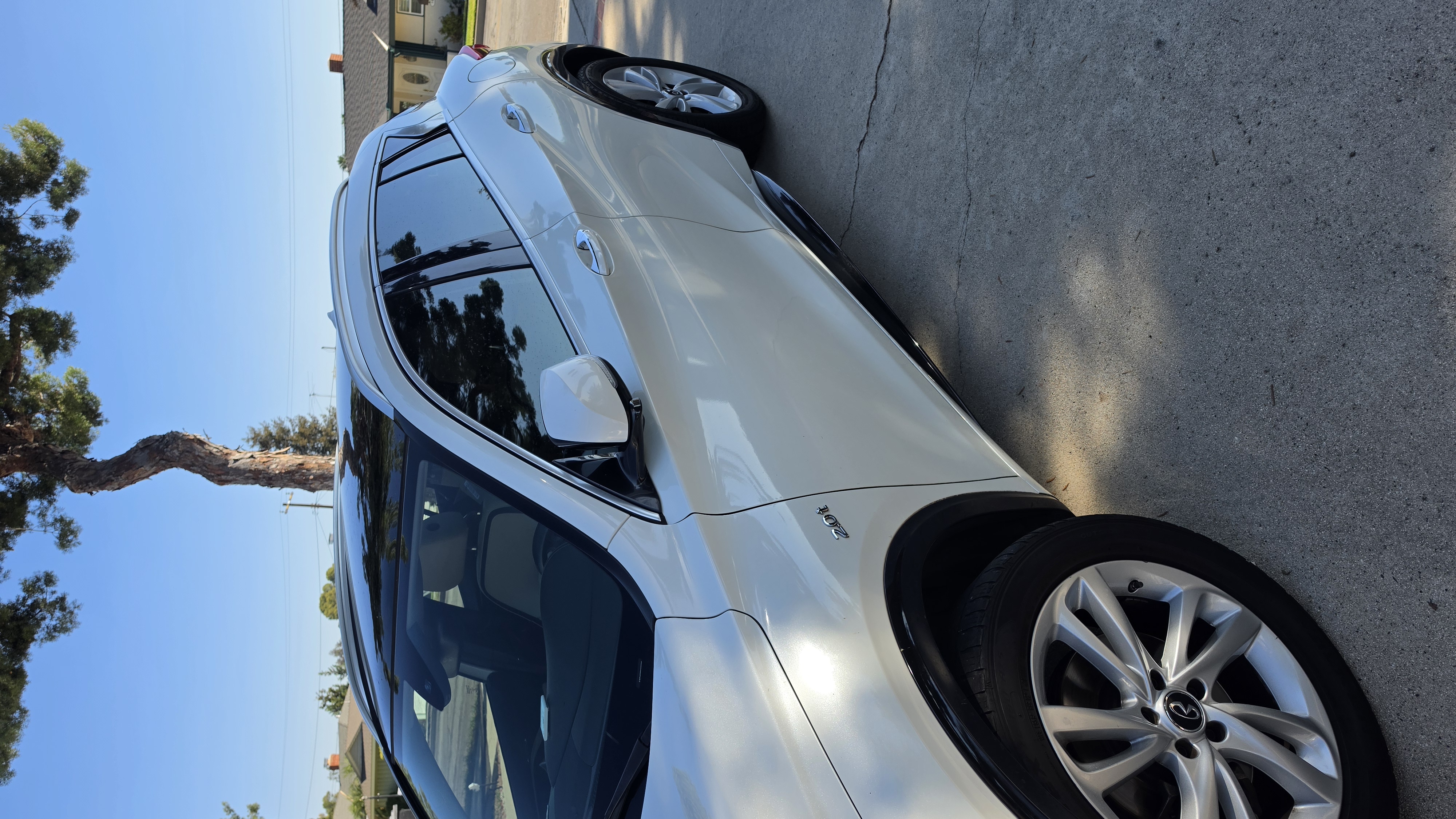 Used 2019 INFINITI QX30 FWD image 4