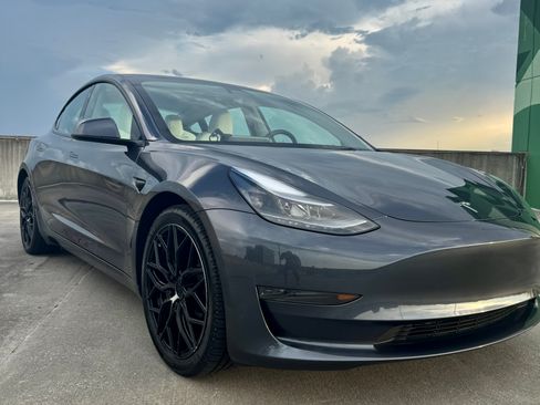 Used 2023 Tesla Model 3 Standard Range RWD image 14
