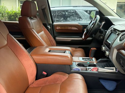 Used 2017 Toyota Tundra 1794 Edition AWD/4WD image 4