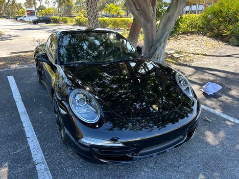 Used 2013 Porsche 911 Carrera 4S image 16