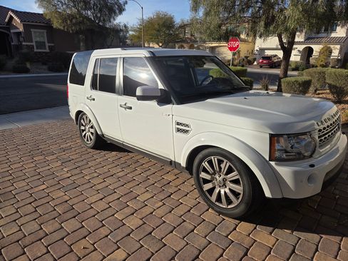 Used 2012 Land Rover LR4 HSE LUX image 1