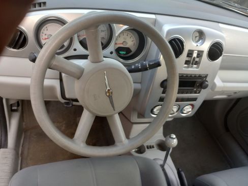 Used 2006 Chrysler PT Cruiser image 9