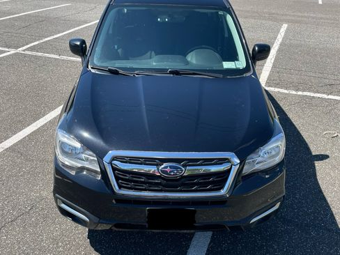 Used 2017 Subaru Forester 2.5i Premium w/ All-Weather Package image 7