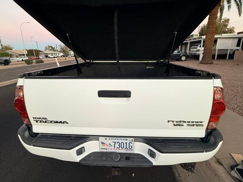 Used 2007 Toyota Tacoma PreRunner image 12