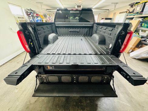 Used 2020 GMC Sierra 1500 AT4 w/ AT4 Premium Package AWD/4WD image 11
