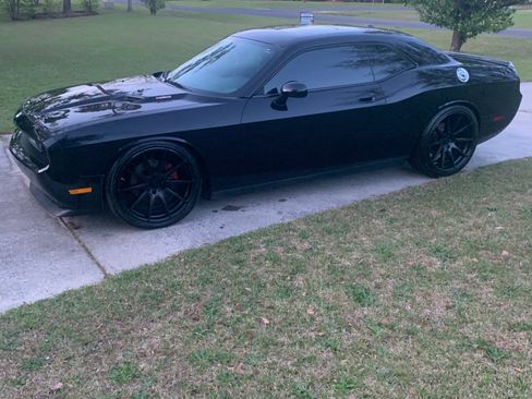 Used 2009 Dodge Challenger R/T image 2