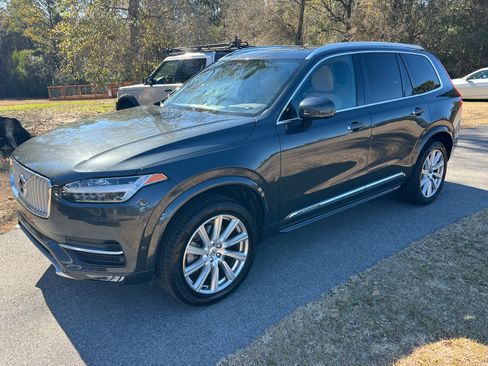 Used 2017 Volvo XC90 T6 Inscription w/ Vision Package image 9