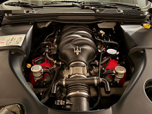 Used 2012 Maserati GranTurismo MC RWD image 11