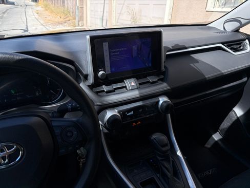 Used 2023 Toyota RAV4 LE FWD image 8
