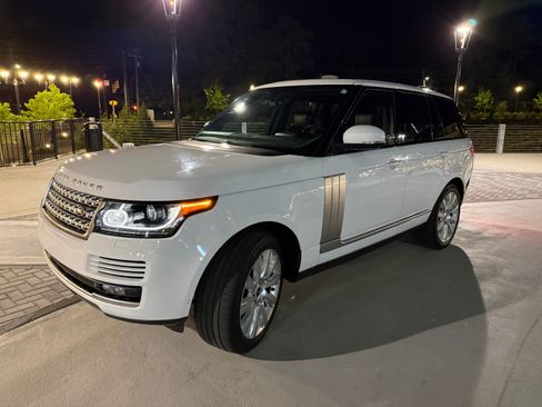 Used 2014 Land Rover Range Rover Supercharged image 15