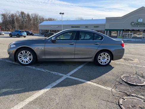 Used 2013 BMW 535i xDrive Sedan AWD/4WD image 9
