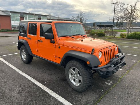 Used 2012 Jeep Wrangler Unlimited Rubicon w/ Connectivity Group image 1