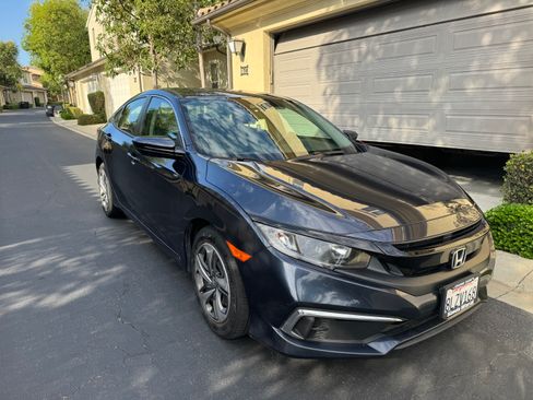 Used 2019 Honda Civic LX image 2