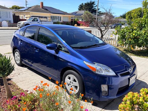 Used 2010 Toyota Prius Four w/ Solar Roof Pkg FWD image 14