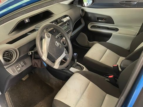 Used 2013 Toyota Prius C Two FWD image 5