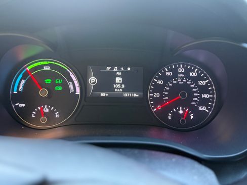 Used 2018 Kia Optima Premium w/ Convenience Package image 11