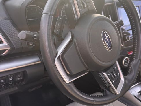 Used 2023 Subaru Forester Premium image 4