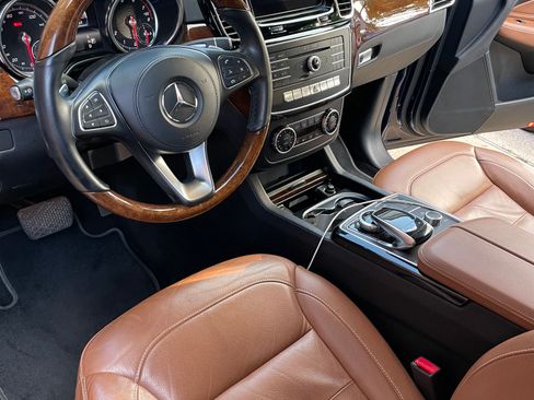 Used 2019 Mercedes-Benz GLS 450 4MATIC image 9