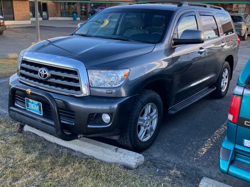 Used 2015 Toyota Sequoia SR5 image 10
