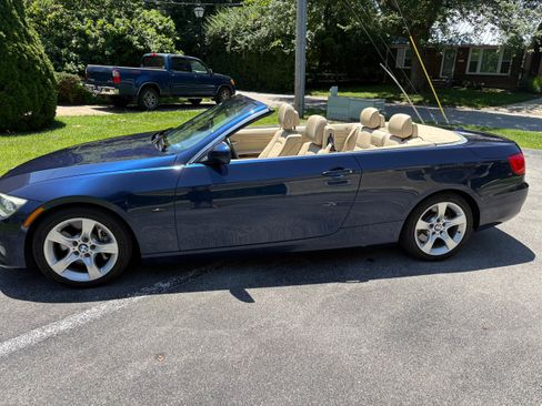 Used 2012 BMW 335i Convertible RWD image 17