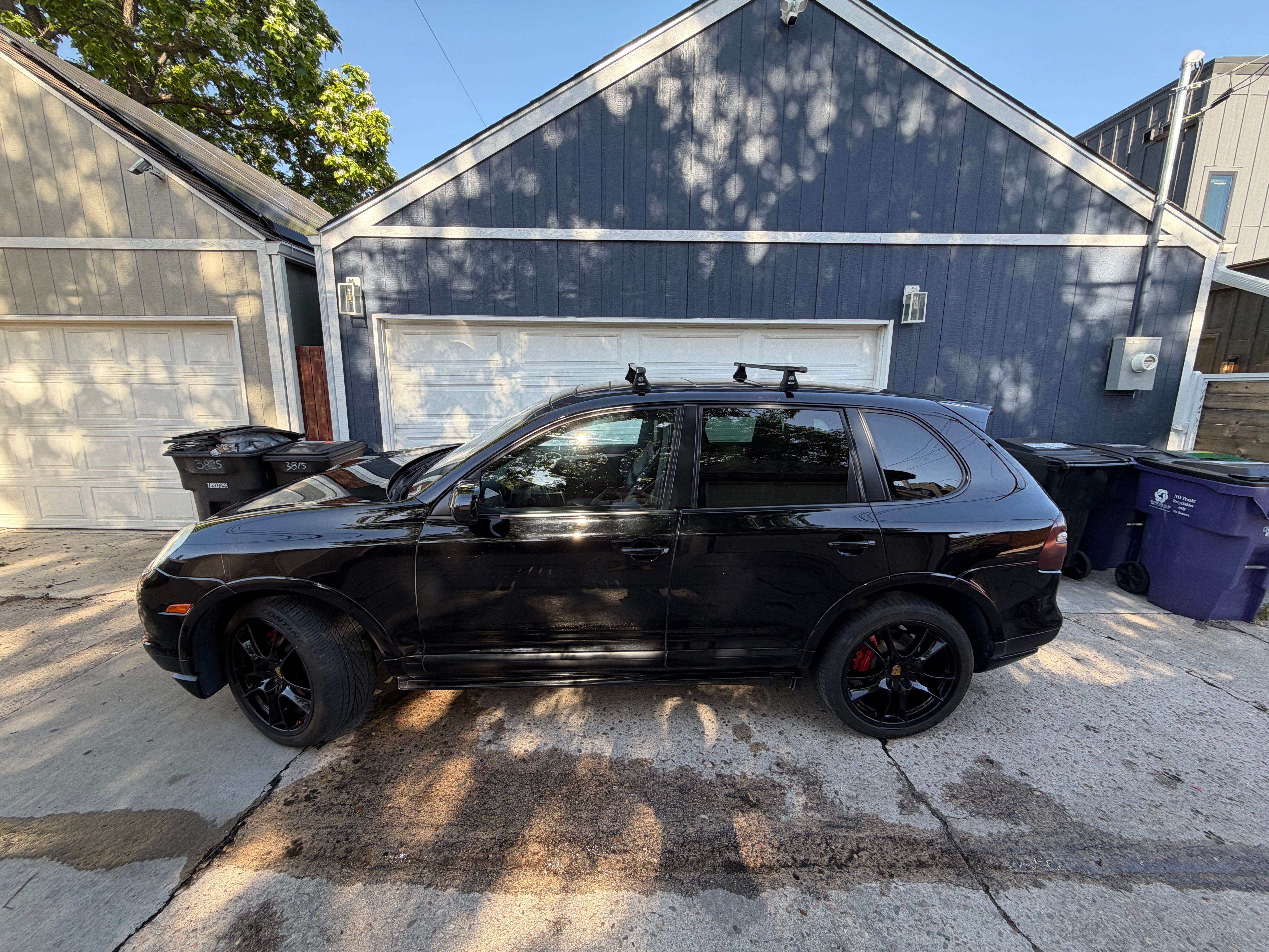 Used 2009 Porsche Cayenne GTS AWD/4WD image 4